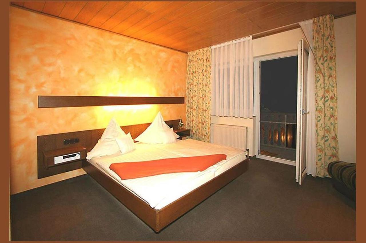 Hotel Zur Krone Ronneburg  Luaran gambar