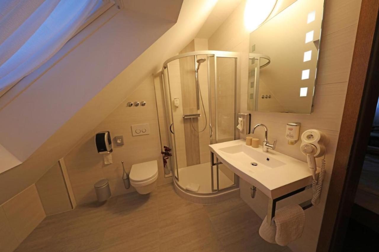 Hotel Zur Krone Ronneburg  Luaran gambar