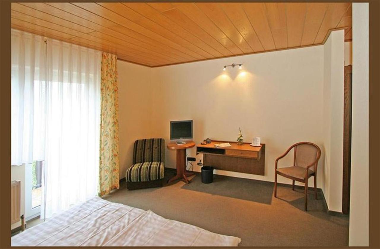 Hotel Zur Krone Ronneburg  Luaran gambar