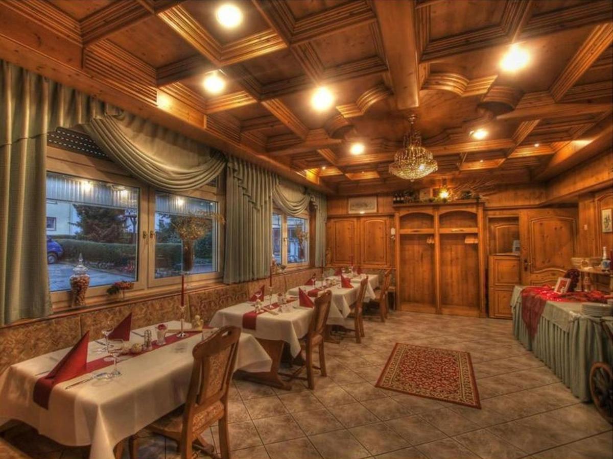 Hotel Zur Krone Ronneburg  Luaran gambar