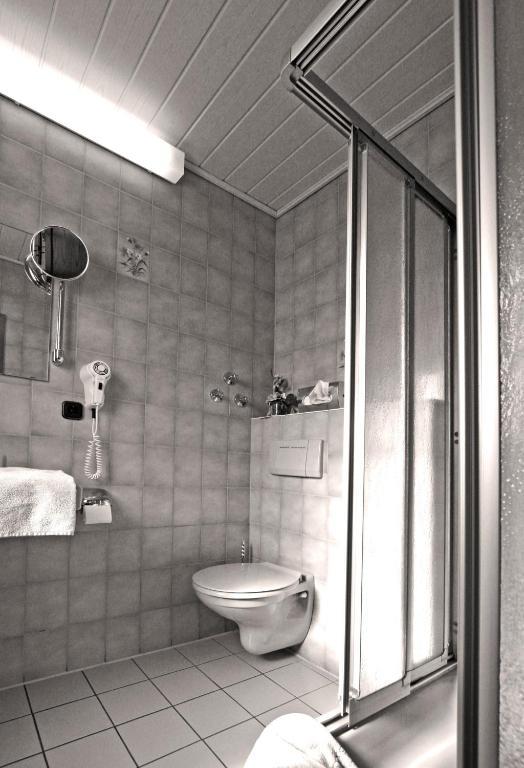 Hotel Zur Krone Ronneburg  Bilik gambar