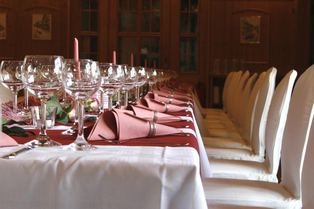 Hotel Zur Krone Ronneburg  Luaran gambar
